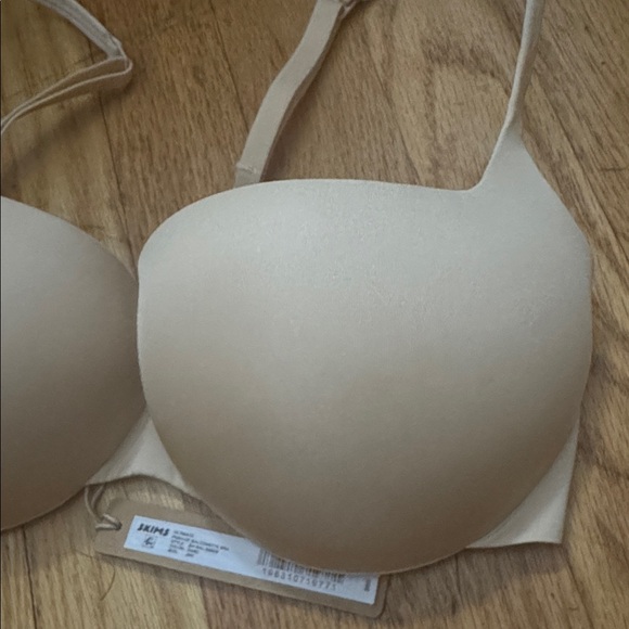 SKIMS| Balconette Push Up Bra (Sand) - Picture 9 of 10